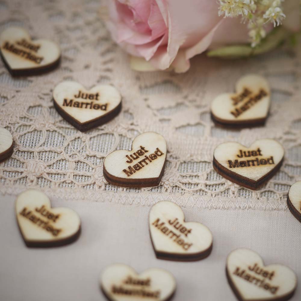Wooden Heart "Just Married" Confetti